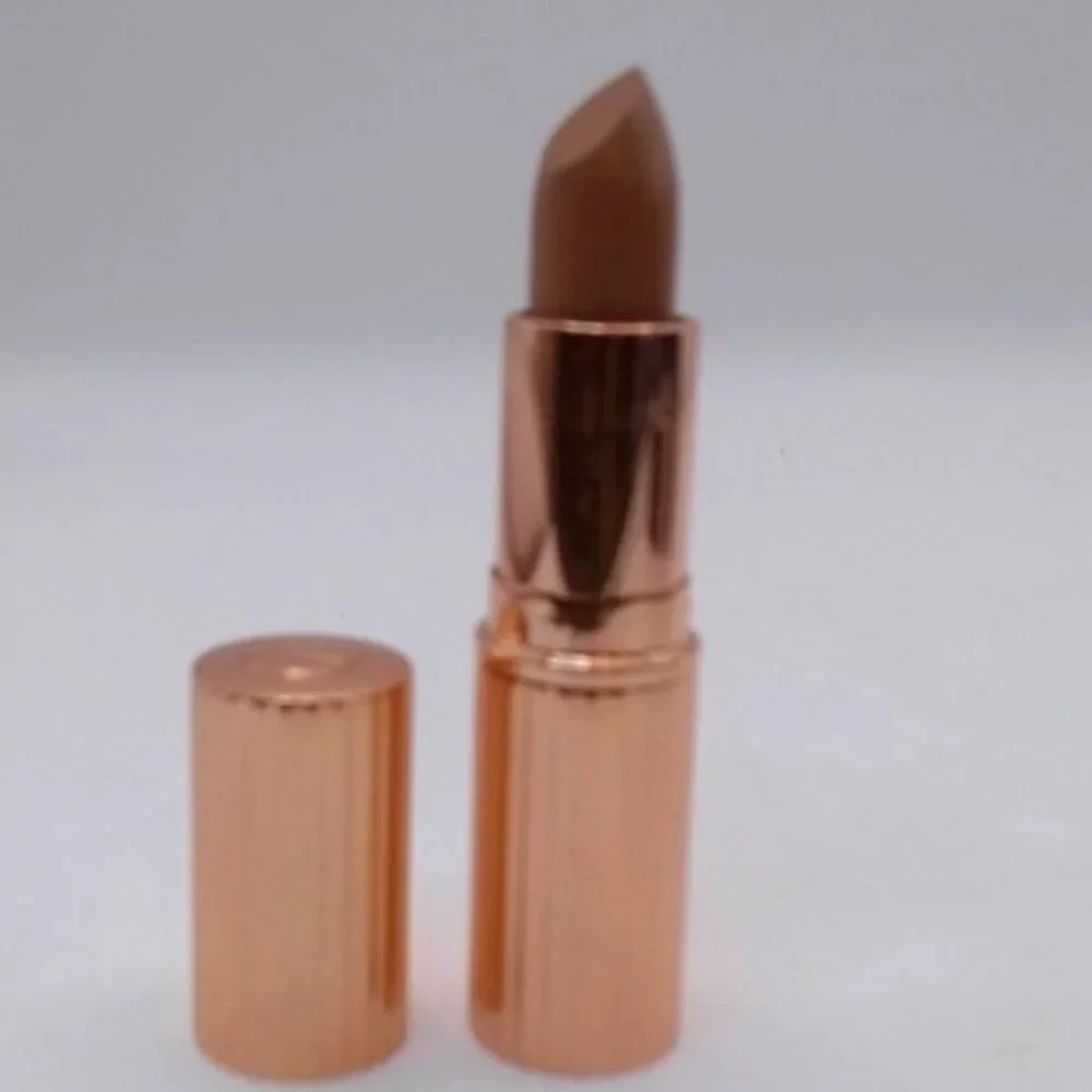 Charlotte Tilbury K.I.S.S.I.N.G. Lipstick – Yes Honey – BRAND‎ NEW IN BOX